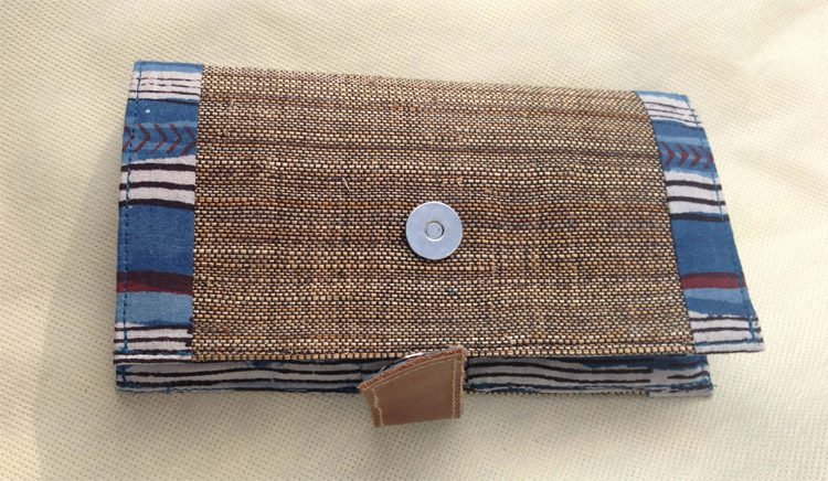 Mobile pouch